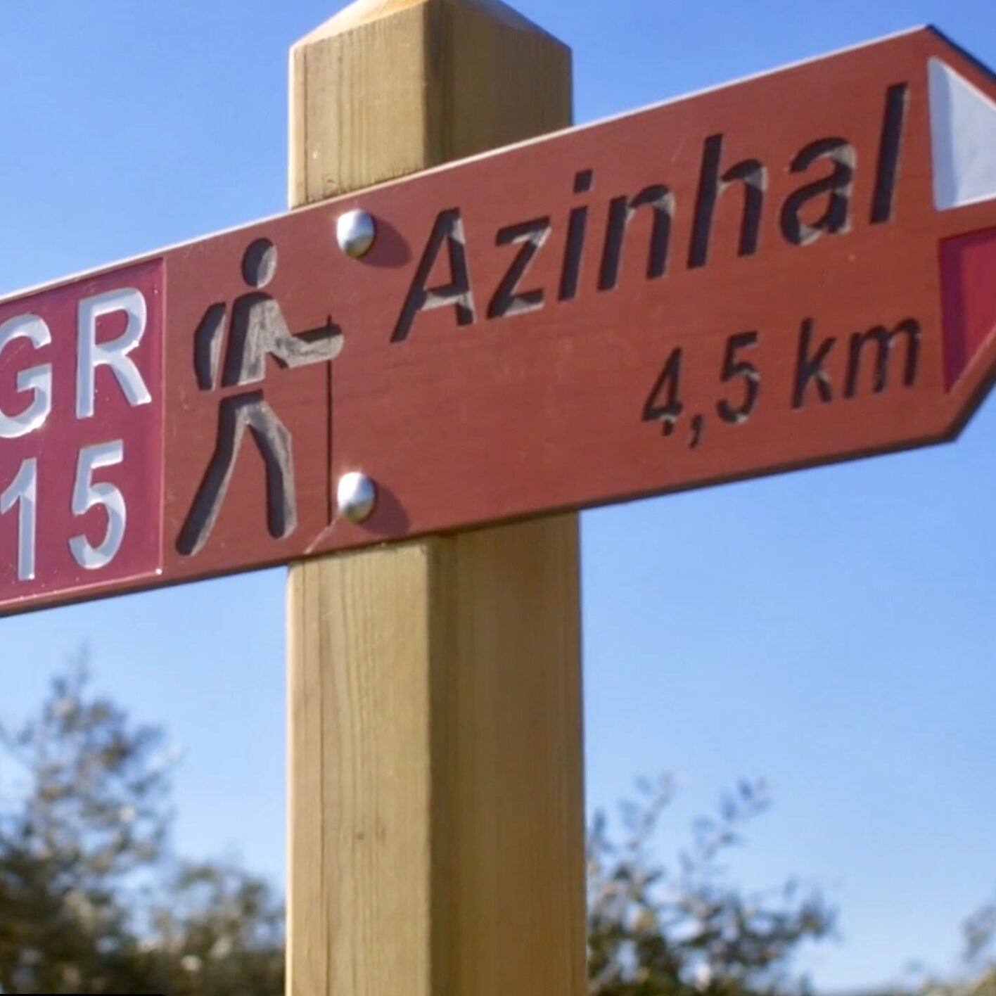 Rio Guadiana Trail Sign – GR15 Waymark Trail signpost marked GR15 indicating the Rio Guadiana hiking route